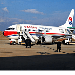 万州五桥机场货运航空快运业稳步发展的原因是什么？
